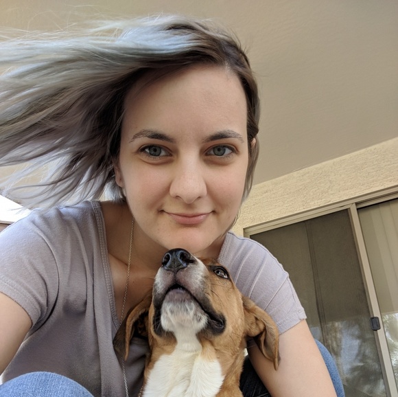 Meet your Posher, Andrea - Picture 2 of 4